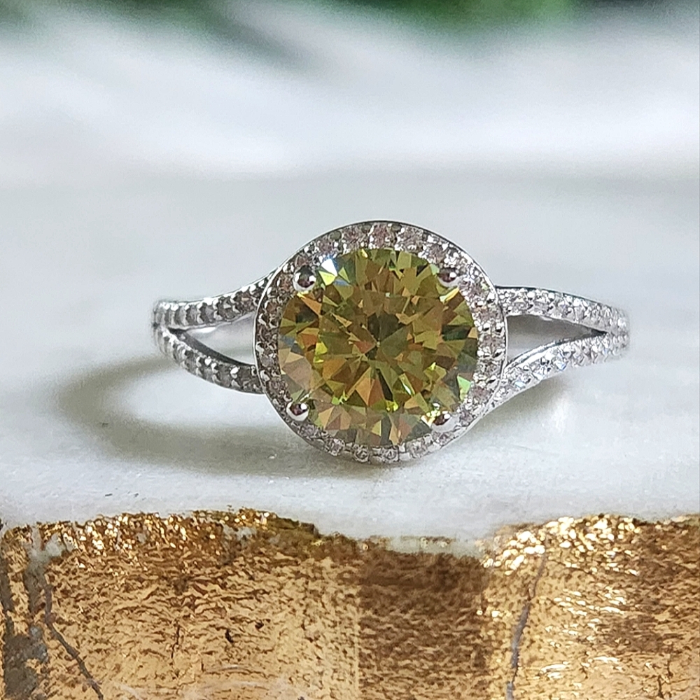 NWT Ryze Green Apple Cubic Zirconia .925 Sterling Silver Ring - Size 8.75